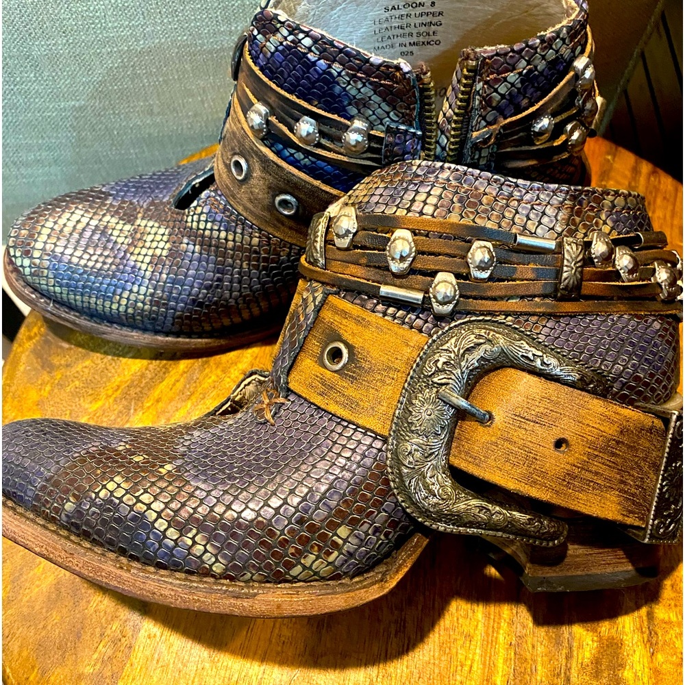 Freebird genuine leather handmade booties “Saloon”